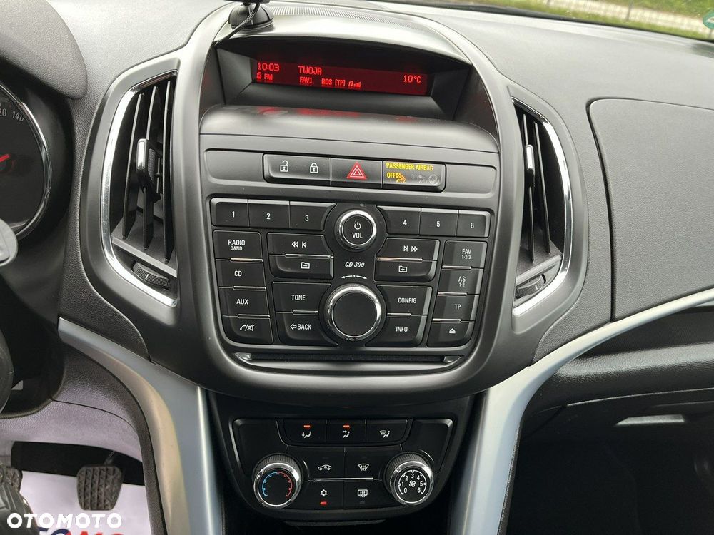Opel Zafira - 16