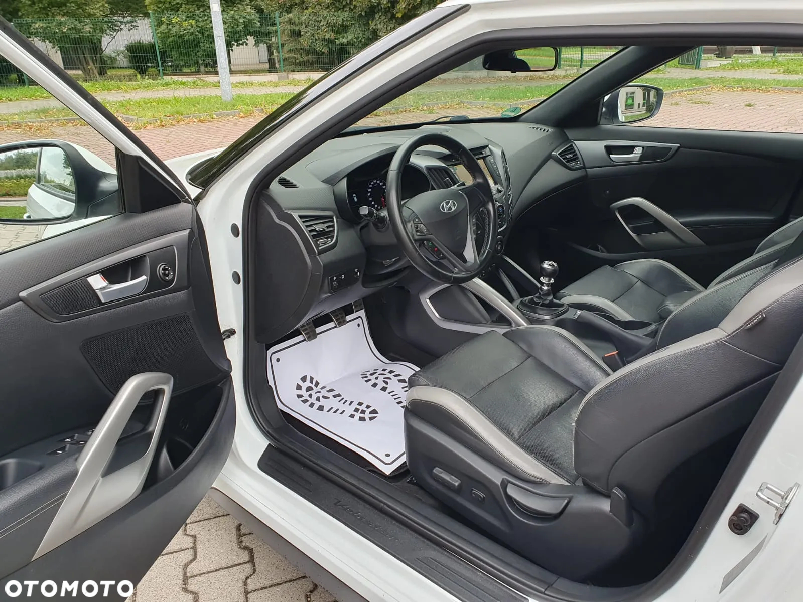 Hyundai Veloster 1.6 Turbo Premium - 9
