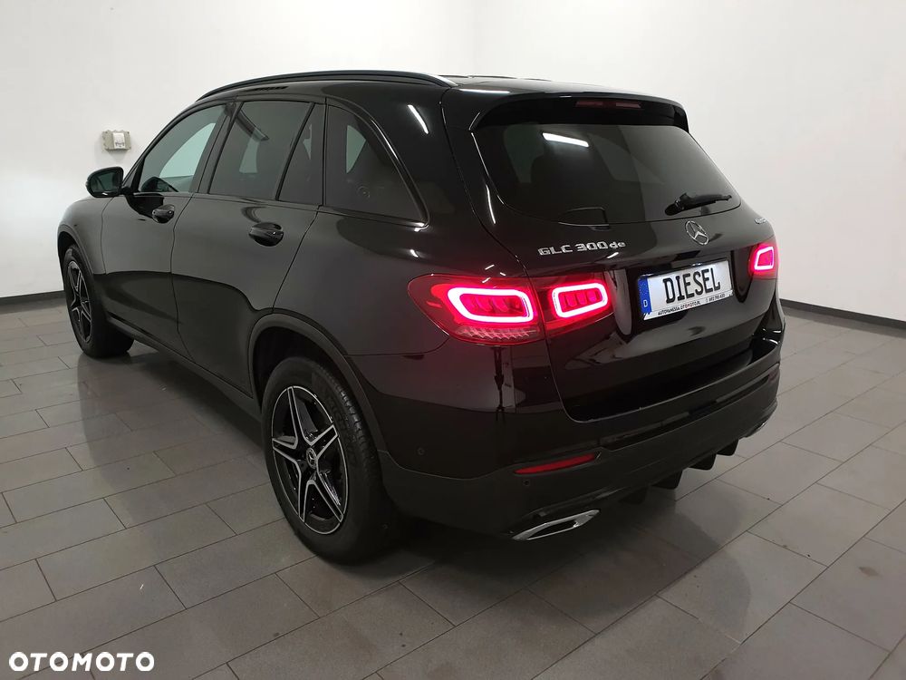 Mercedes-Benz GLC 300 de 4Matic 9G-TRONIC AMG Line Plus - 4