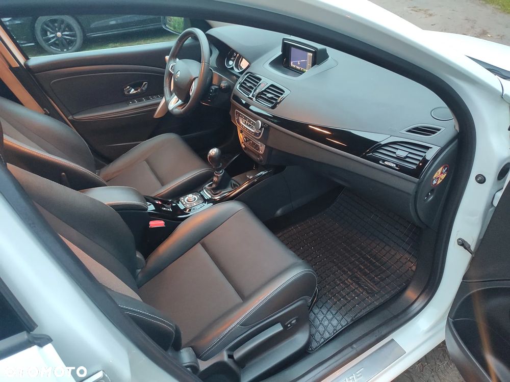 Renault Megane ver-1-6-dci-bose - 24