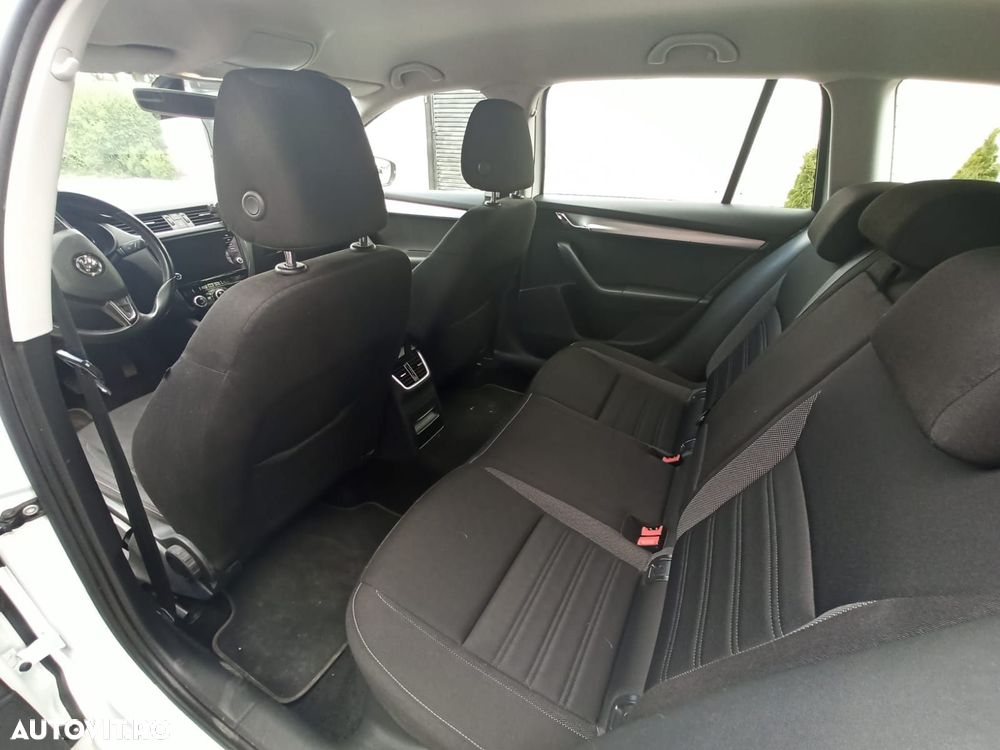 Skoda Octavia 1.6 TDI DSG Style - 8