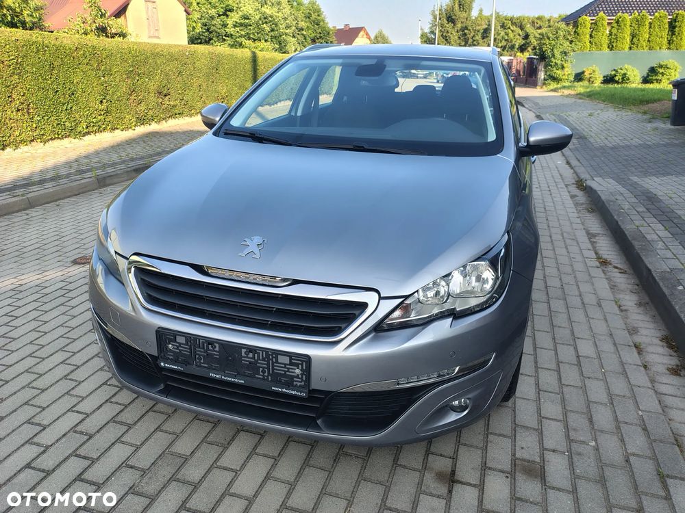 Peugeot 308 - 1