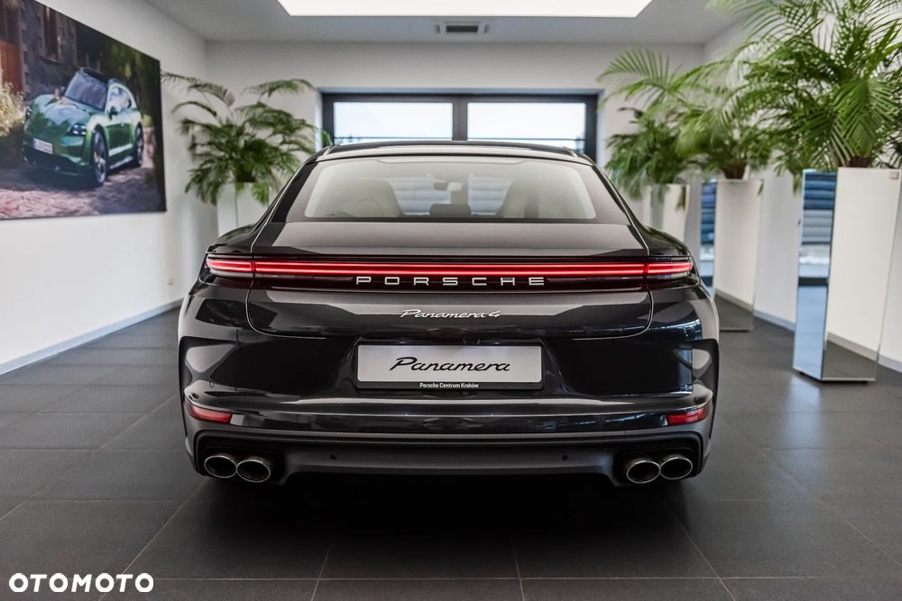 Porsche Panamera 4 - 10