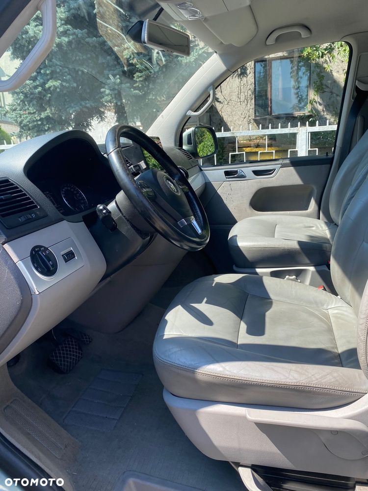 Volkswagen Multivan - 6