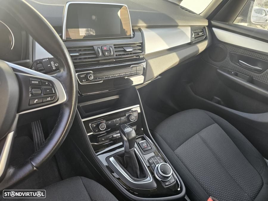 BMW 225xe Active Tourer Advantage - 32