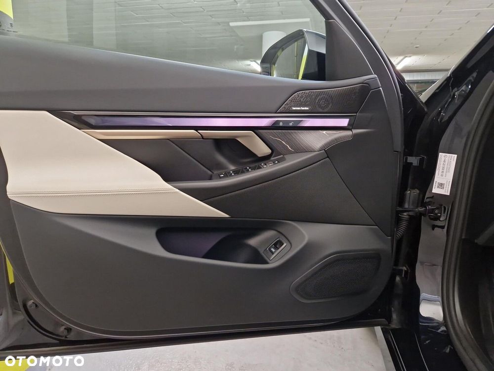 BMW i5 83.9kWh xDrive40 M Sport - 11