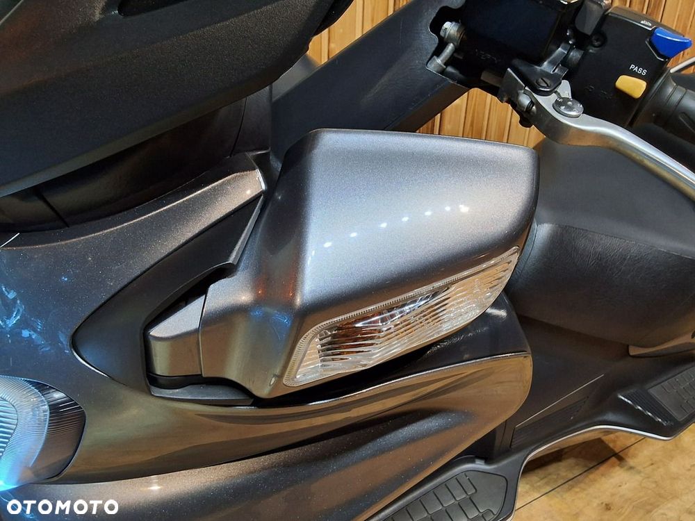 Suzuki Burgman - 13