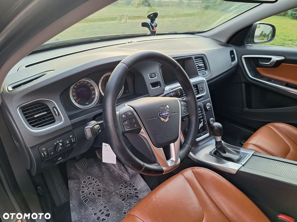 Volvo V60 T3 Momentum - 15