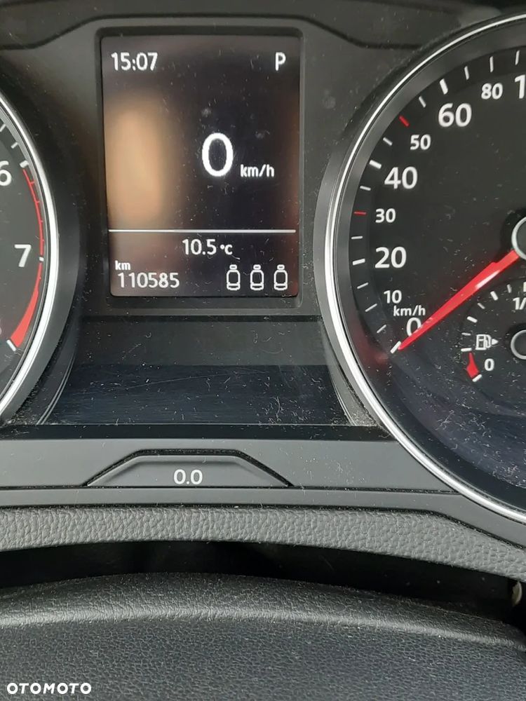 Volkswagen Passat - 2
