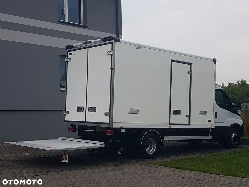Iveco DAILY 70-180 WINDA 8EP KONTENER 4,39x2,20x2,20 IZOTERMA KLIMA 7TON BLIŹNIAKI - 26