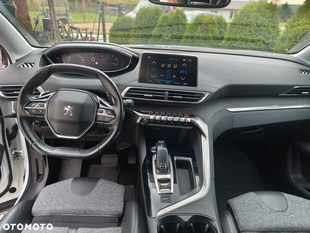 Peugeot 5008 1.6 BlueHDi Style 7os - 8