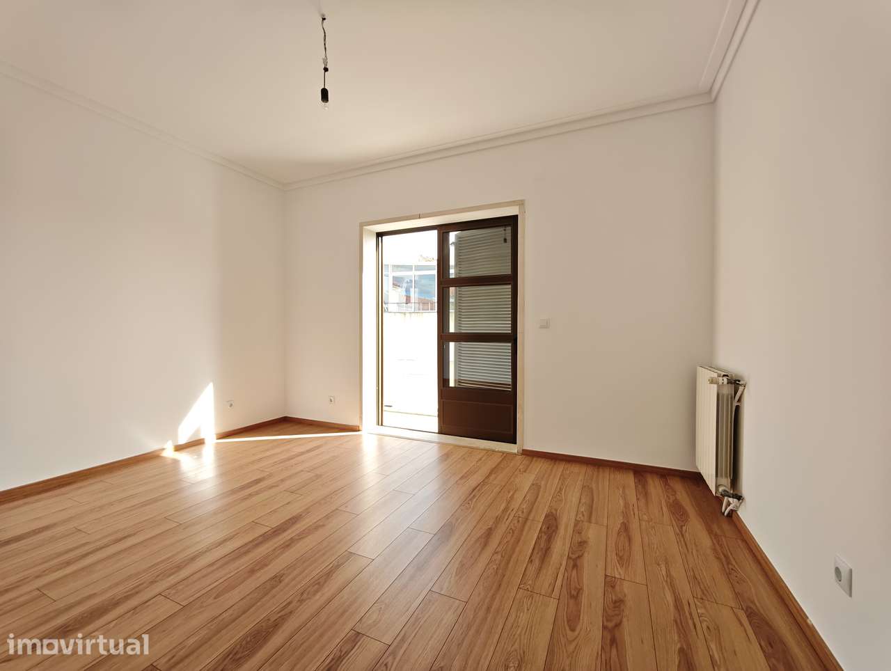 Moradia T3+2 com jardim e garagem no Lumiar, Lisboa - Grande imagem: 2/21