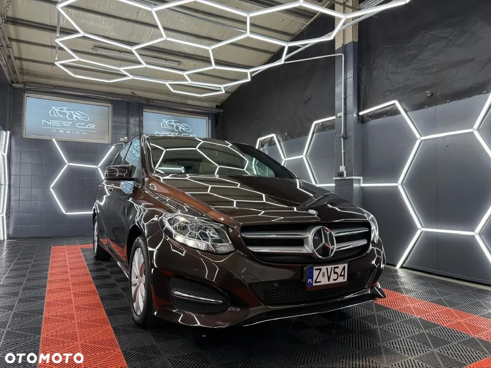 Mercedes-Benz Klasa B 180 7G-DCT AMG Line - 2