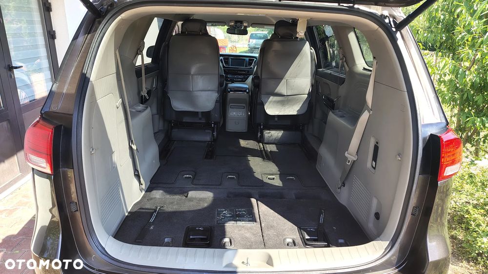 Kia Sedona 3.8 V6 LX - 5
