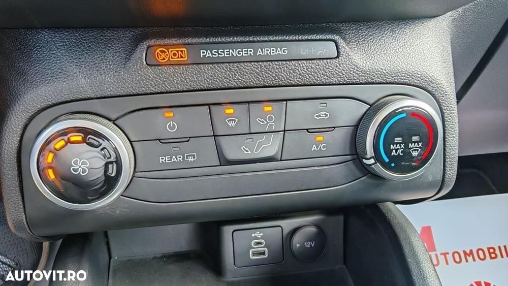Ford Focus - 22