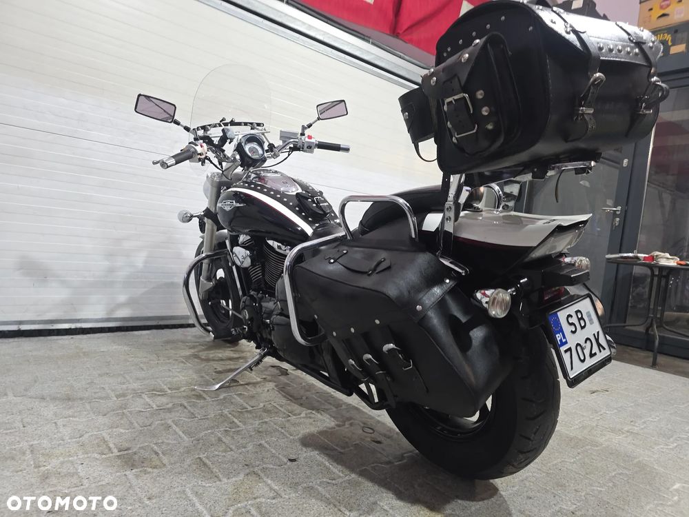 Suzuki Intruder - 24