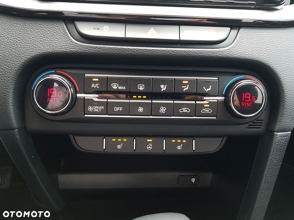 Kia XCeed 1.6 GDI PHEV Business Line DCT - 21
