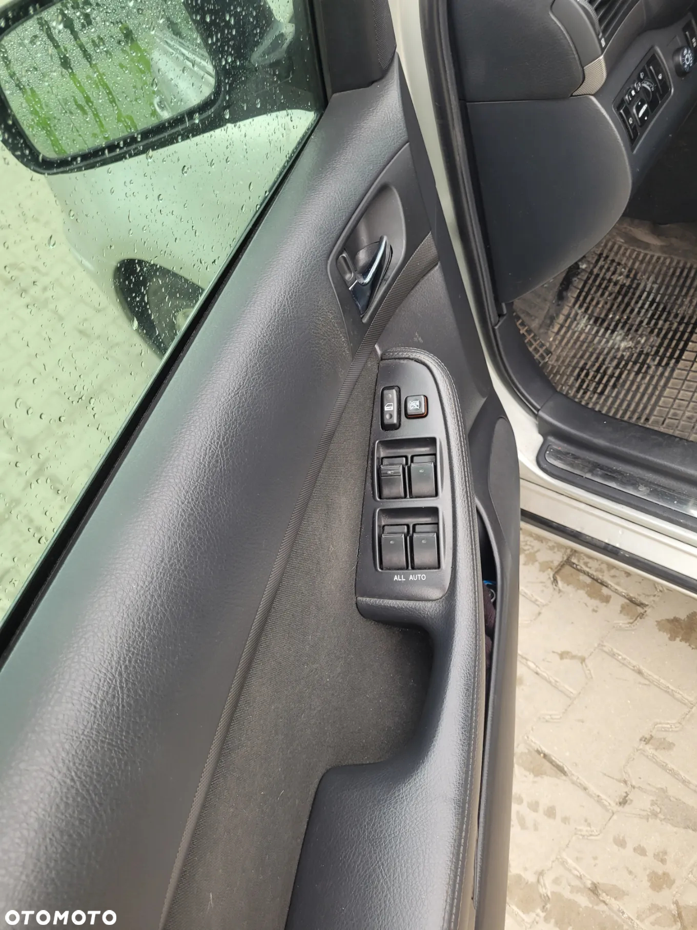 Toyota Avensis - 20