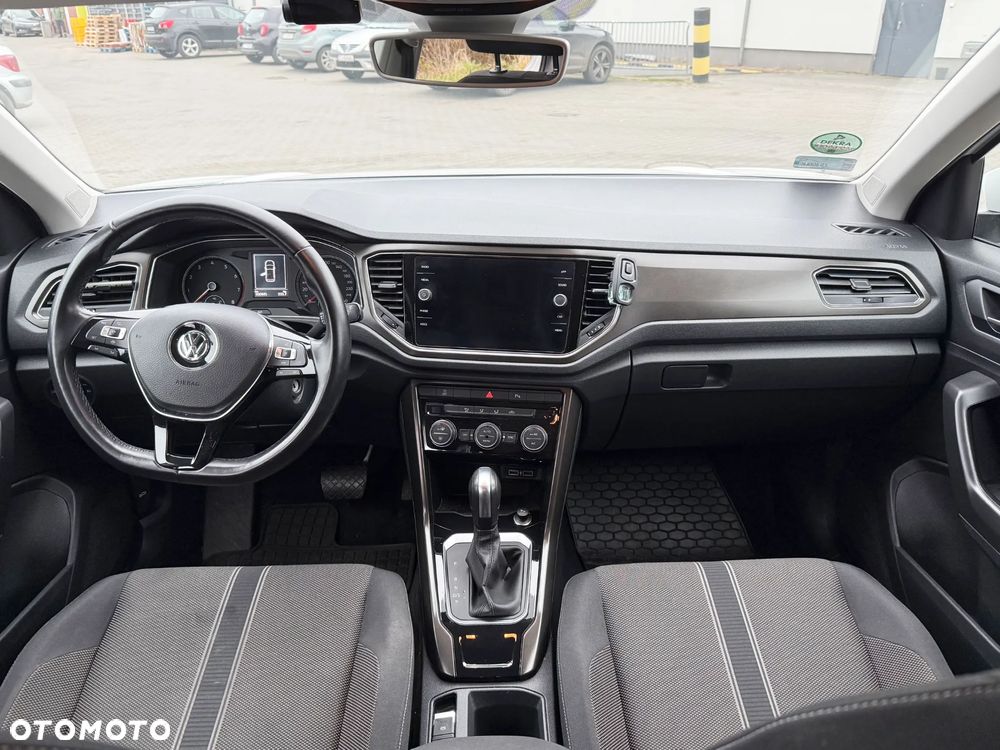 Volkswagen T-Roc ver-1-5-tsi-act-advance-dsg - 13