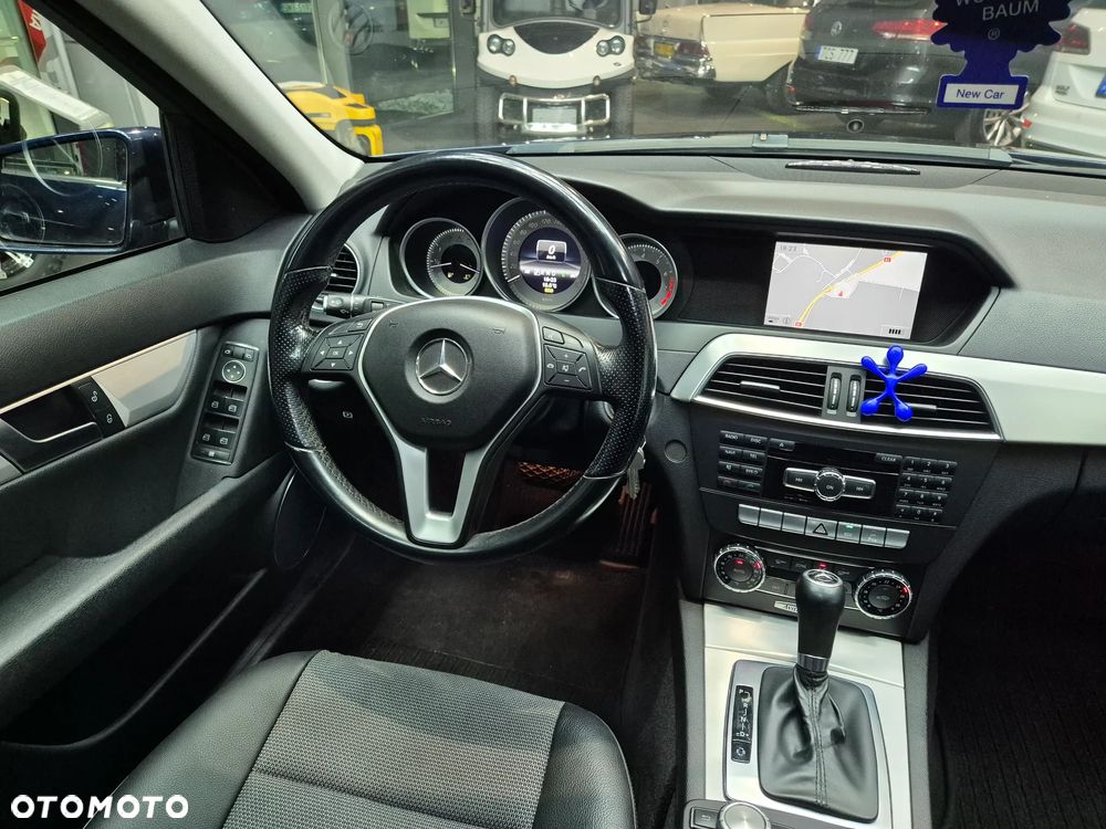 Mercedes-Benz Klasa C 200 T CGI Automatik BlueEFFICIENCY Avantgarde - 19