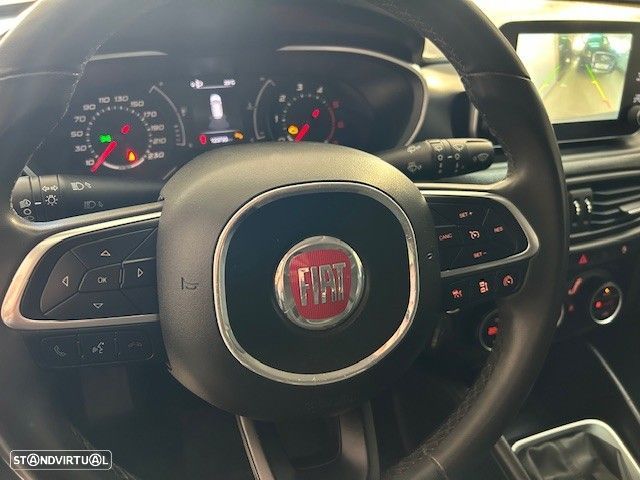 Fiat Tipo Station Wagon 1.3 M-Jet Lounge Tech J17 - 25