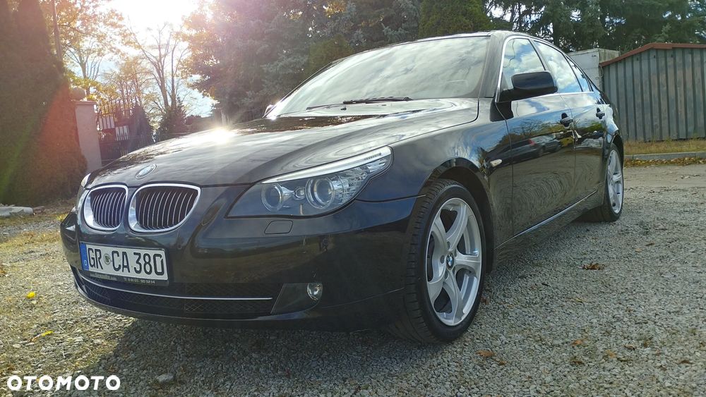 BMW Seria 5 523i Touring - 4