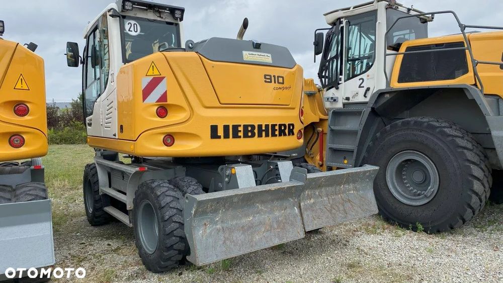 Liebherr A 910 Compact - 4