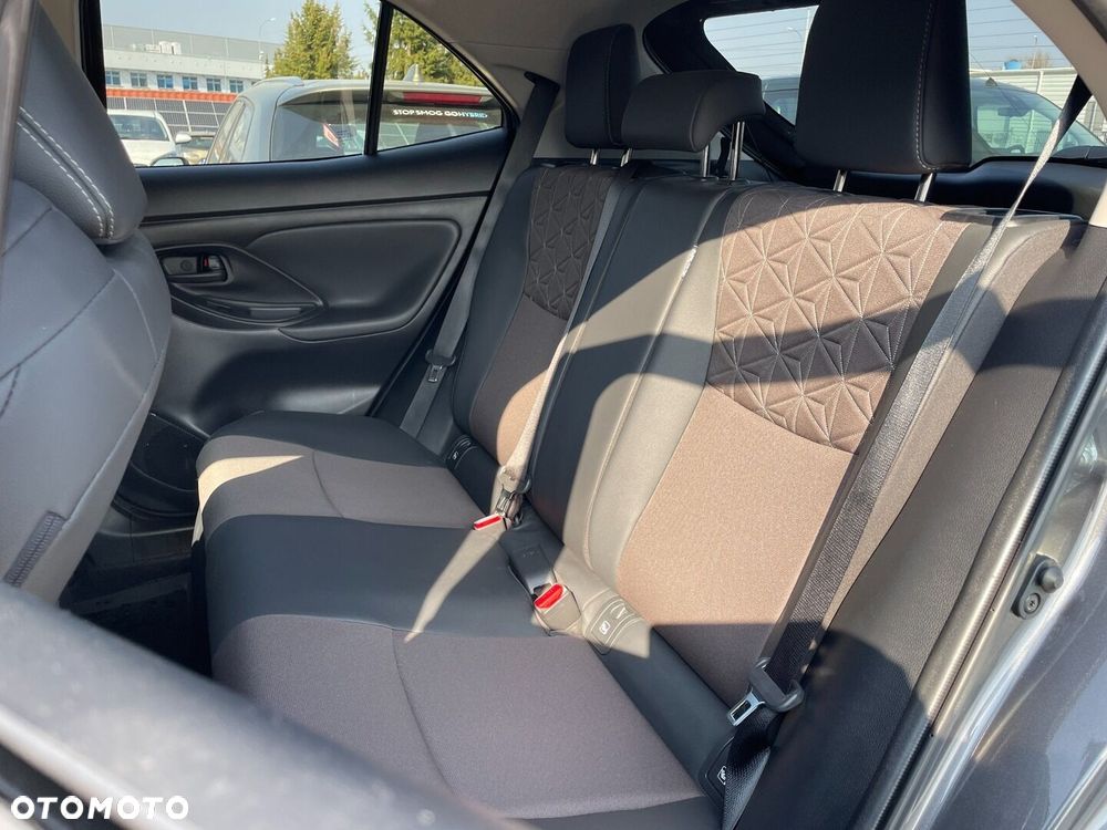 Toyota Yaris Cross - 12