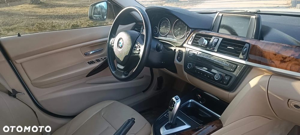 BMW Seria 3 320i Sport-Aut Sport Line - 8