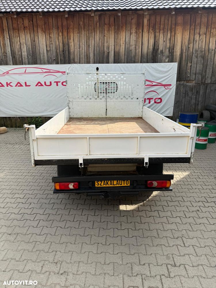 Renault Maxity - 15