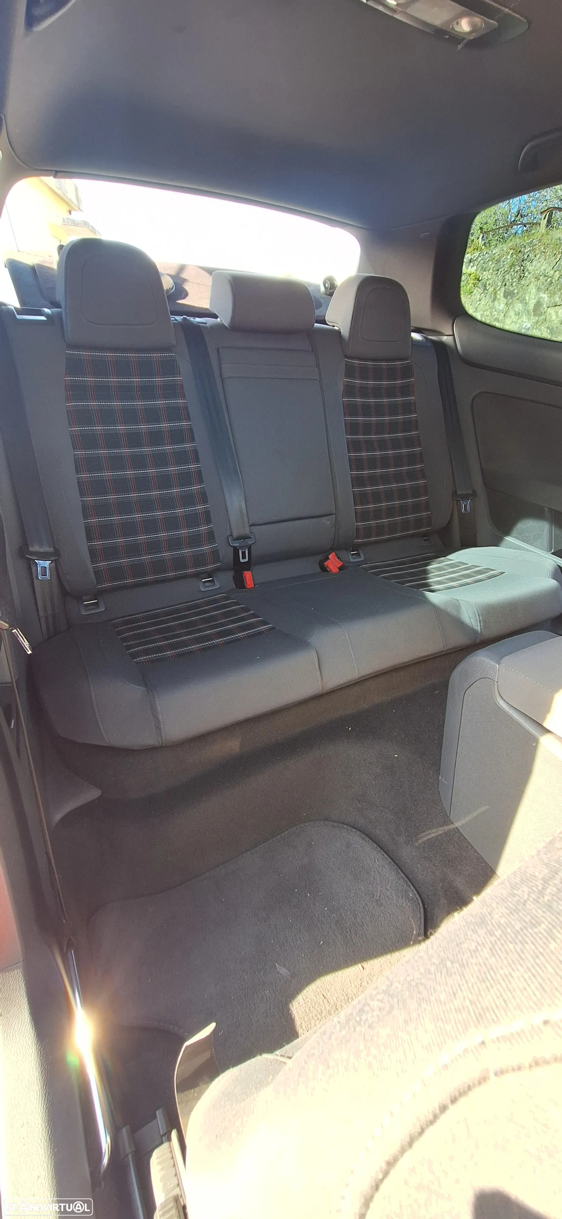 VW Golf 2.0 GTi DSG - 9