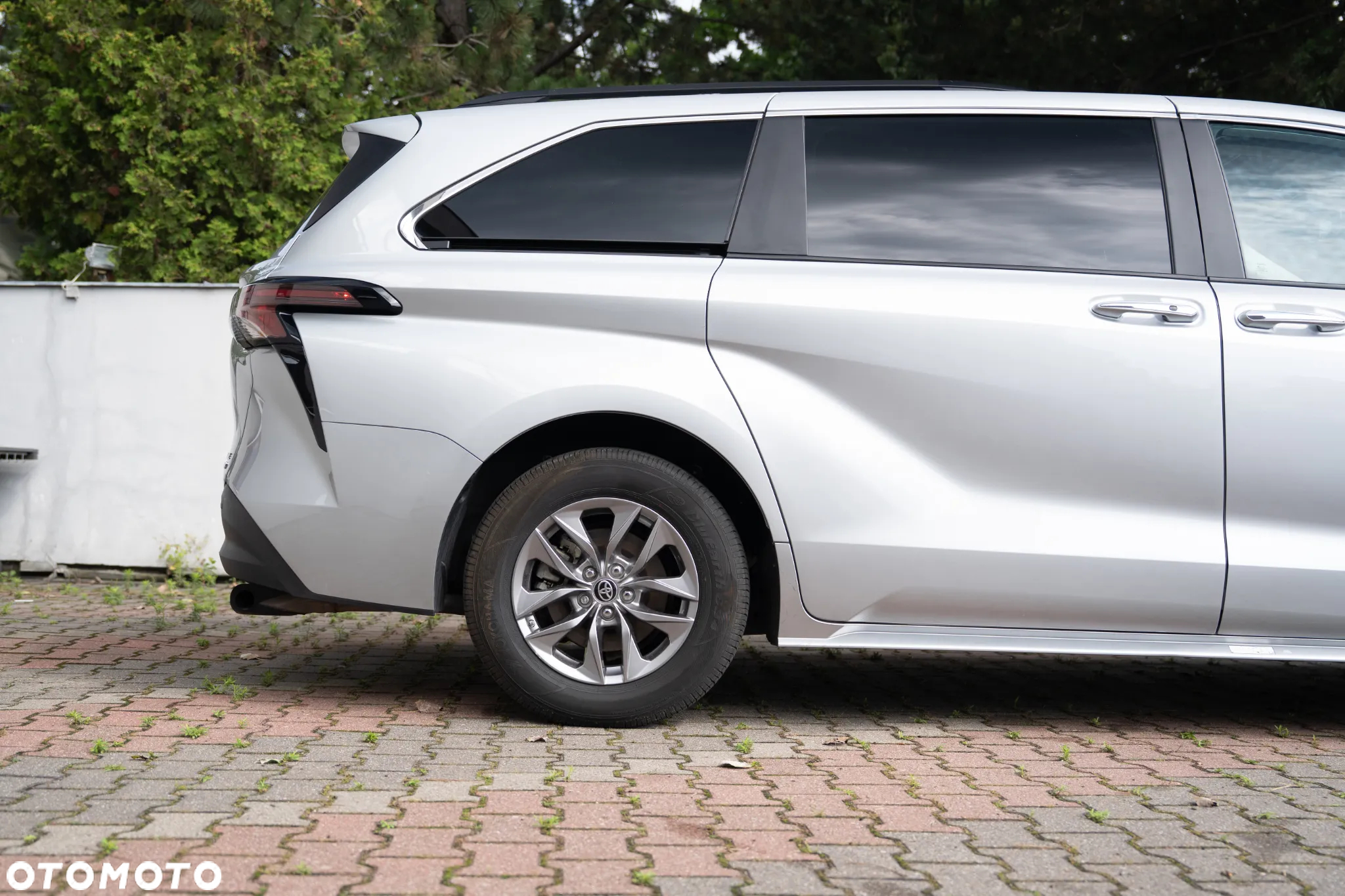 Toyota Sienna - 6