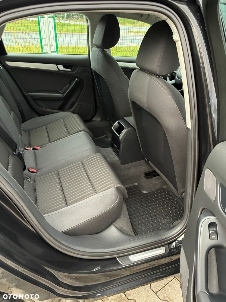 Audi A4 Limousine - 16