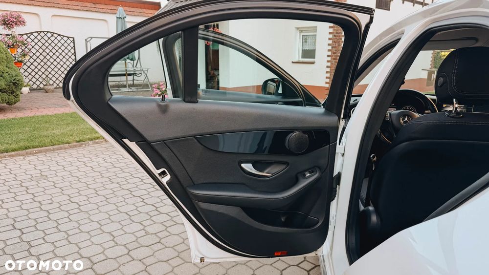 Mercedes-Benz Klasa C 200 4-Matic 7G-TRONIC - 14