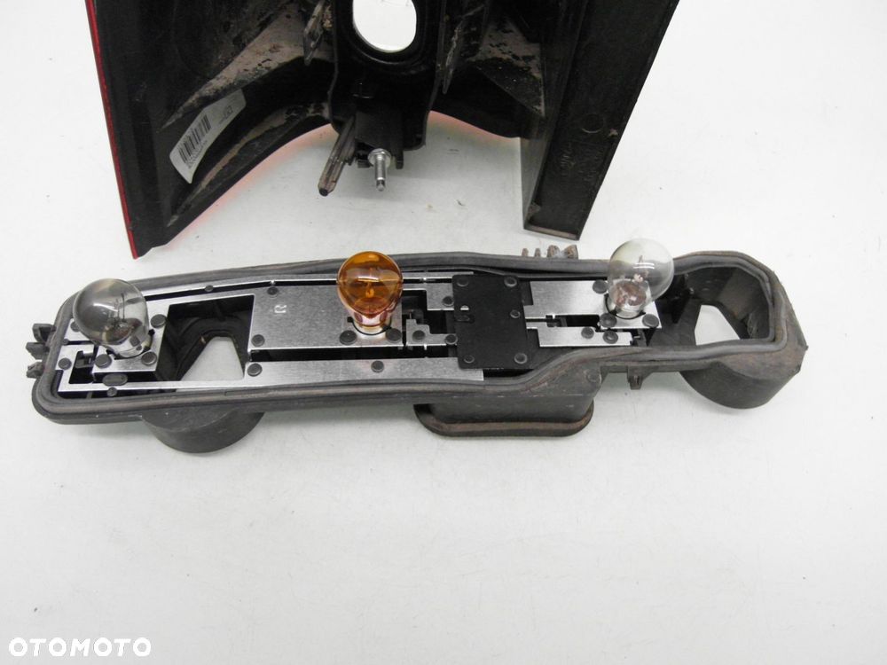 LAMPA PRAWA TYLNA DACIA LOGAN 62420912 8200864610 - 2
