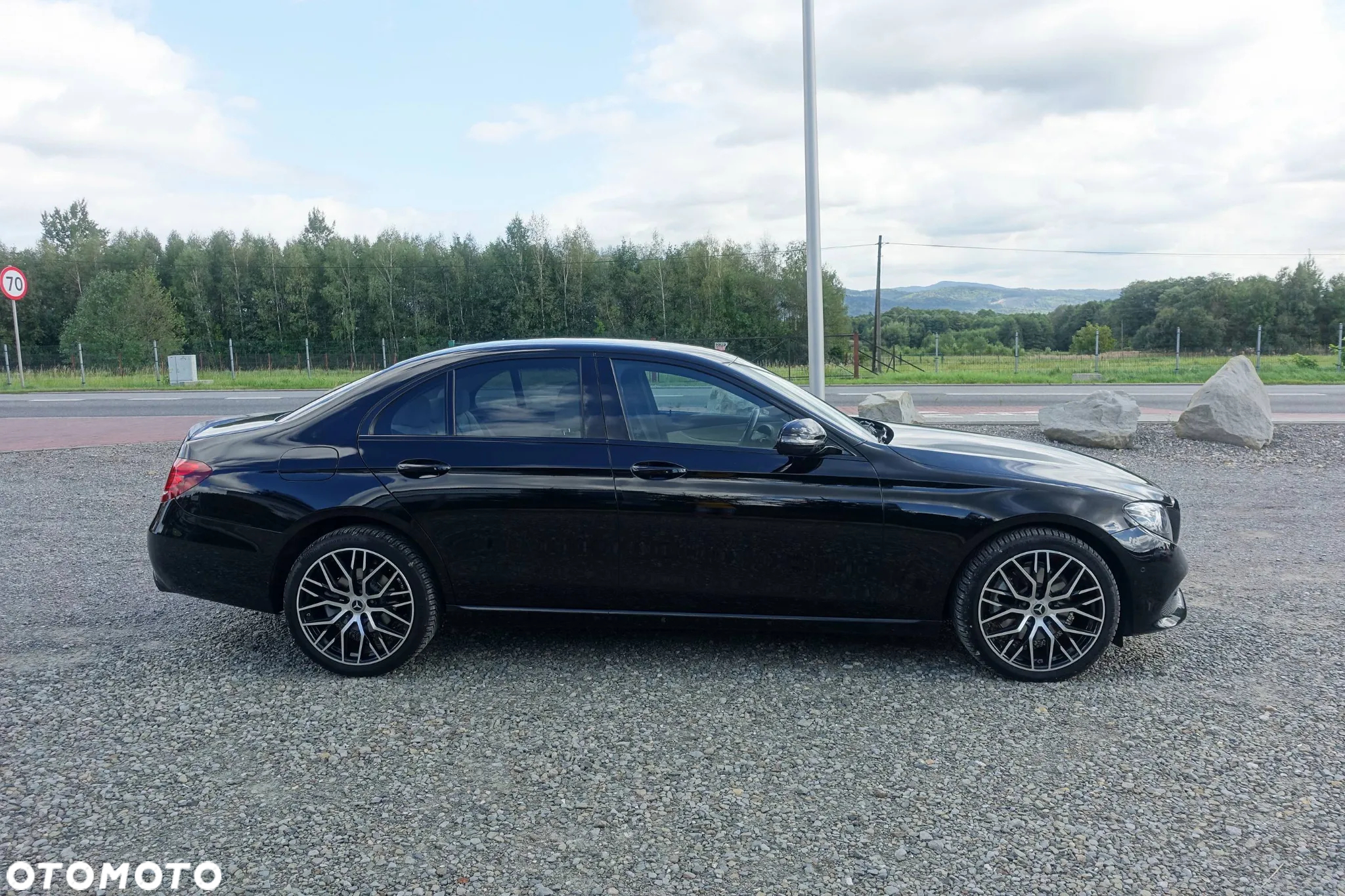 Mercedes-Benz Klasa E 220 d 4-Matic 9G-TRONIC - 8