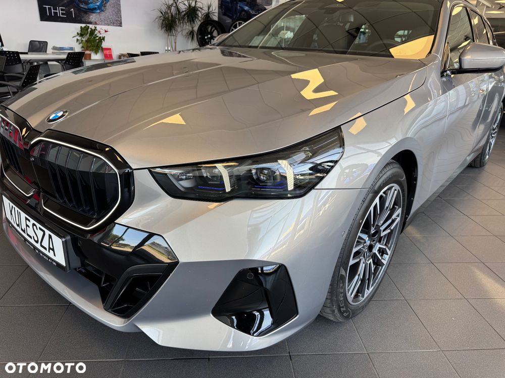 BMW Seria 5 520d xDrive - 9