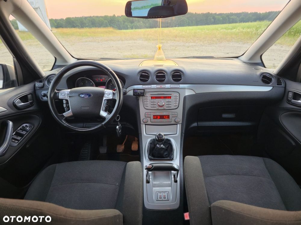 Ford Galaxy - 3