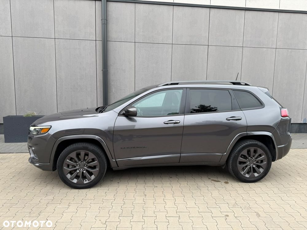 Jeep Cherokee - 4