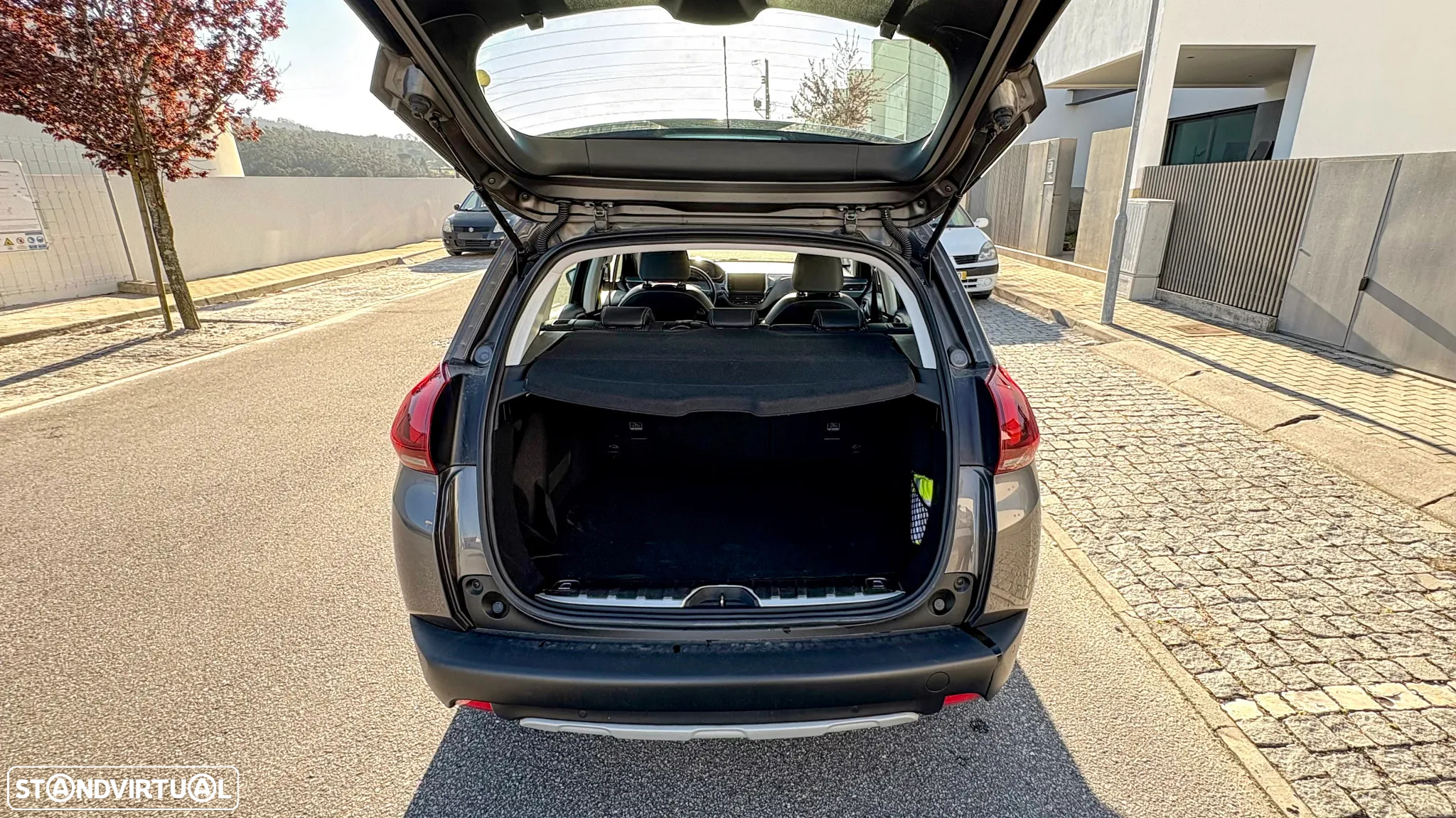 Peugeot 2008 PureTech 110 Stop&Start Allure - 11