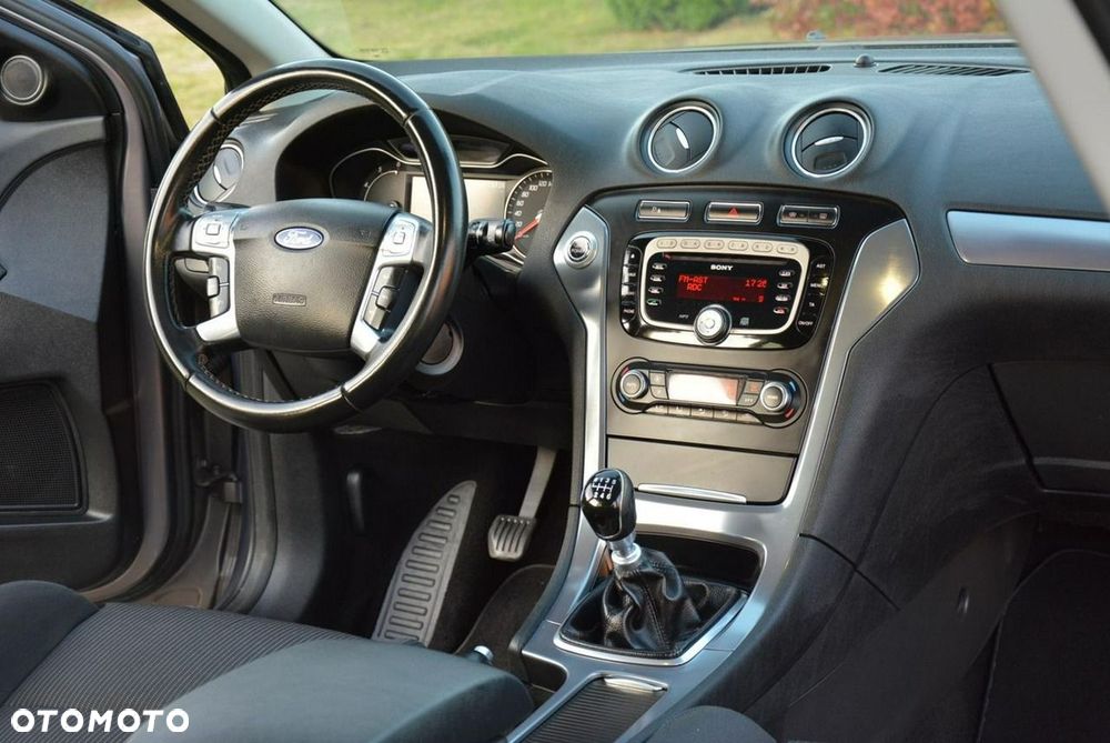 Ford Mondeo 2.0 TDCi Titanium - 17