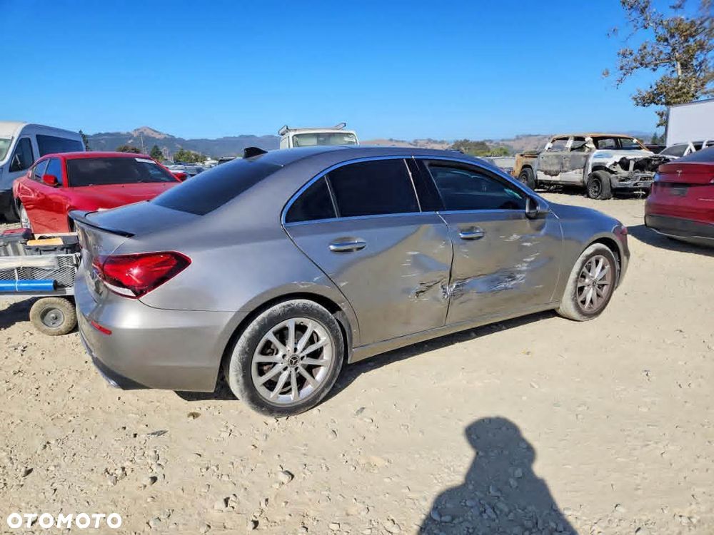 Mercedes-Benz Klasa A 220 4-Matic 7G-DCT - 8