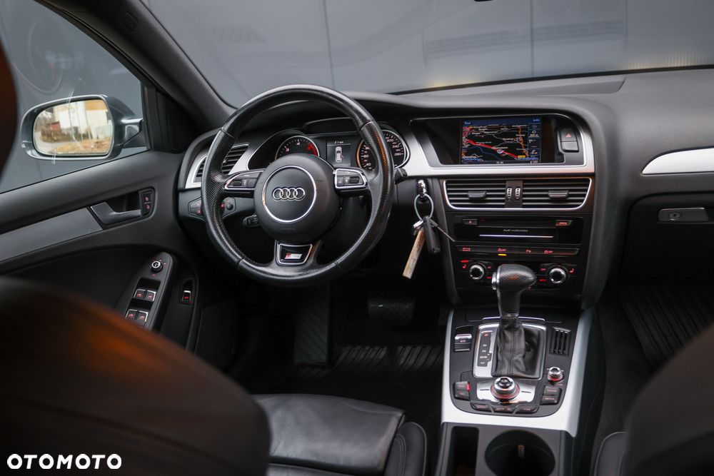 Audi A4 Avant 2.0 TDI DPF quattro S tronic S line Sportpaket - 24