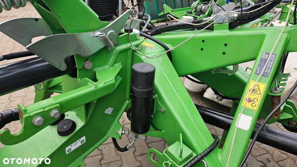SaMasz KDD 861 S+T Kosiarka Dyskowa Motyl z taśmami  w Zestawie z Czołową kosiarką KDF 340 S - 10