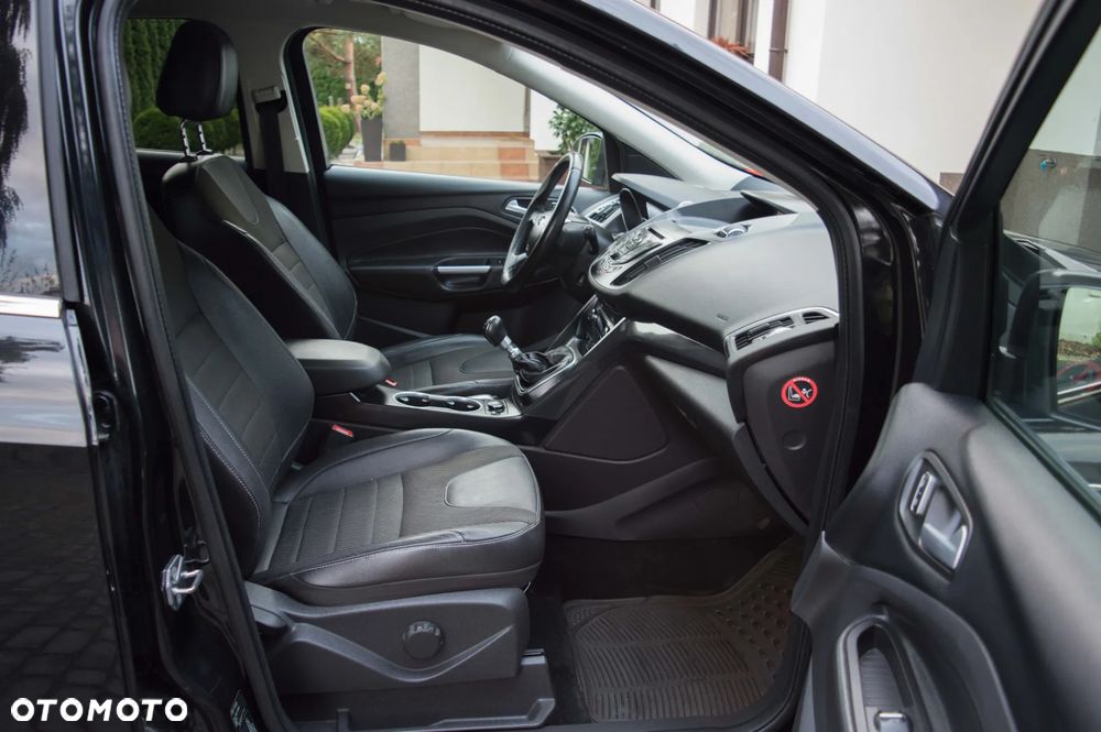 Ford Kuga 2.0 TDCi 4WD Titanium - 27