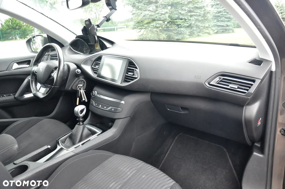 Peugeot 308 1.6 e-HDi Active S&S - 27