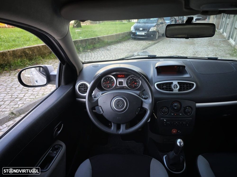 Renault Clio Break 1.2 16V Dynamique S - 6