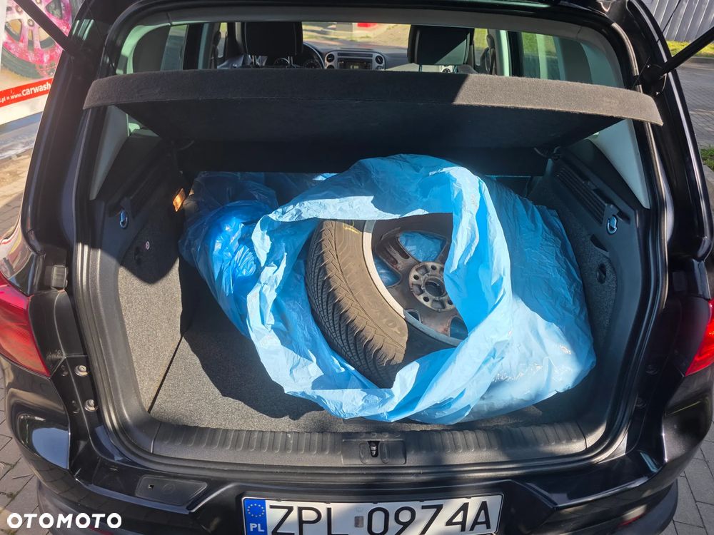 Volkswagen Tiguan - 26