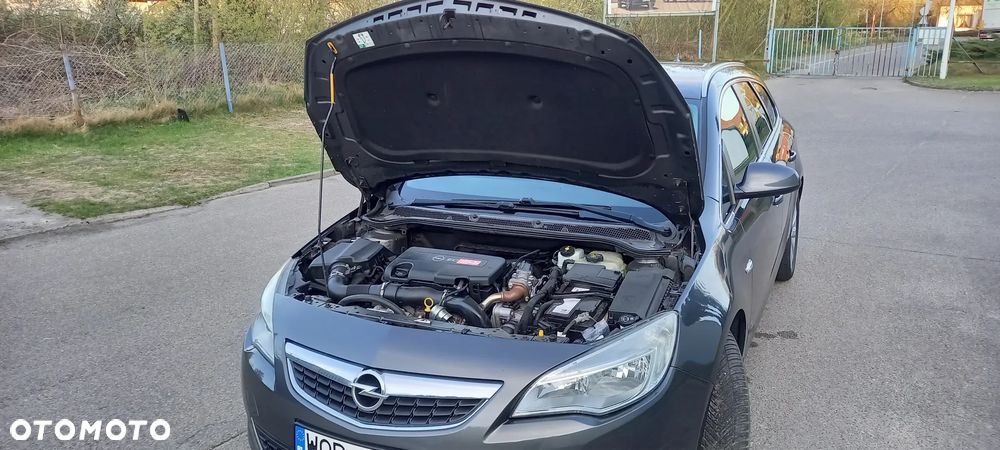 Opel Astra 1.7 CDTI DPF Cosmo - 8