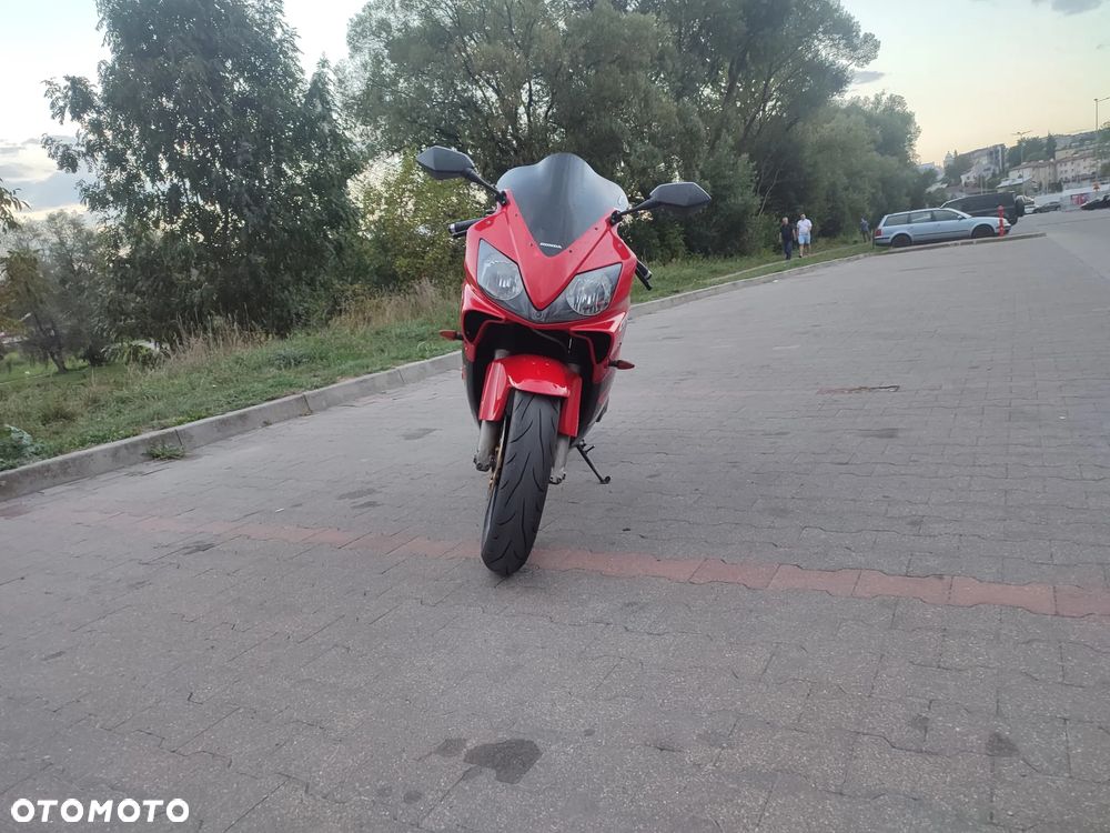 Honda CBR - 3